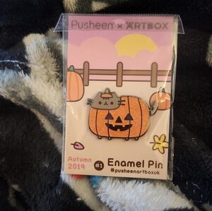 Pusheen x Artbox pumpkin sheen limited edition pin